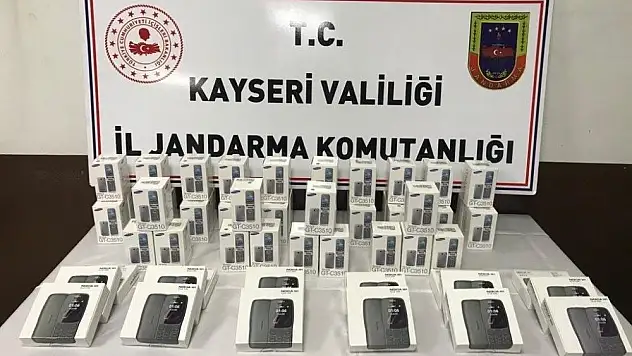 Jandarmadan kaçak cep telefonu operasyonu