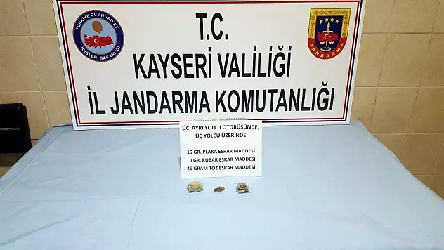 Jandarmadan kaçak sigara ve uyuşturucu operasyonu
