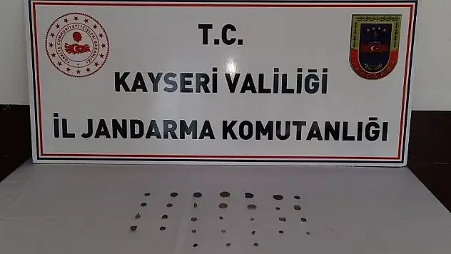 Jandarmadan tarihi eser ve uyuşturucu operasyonu