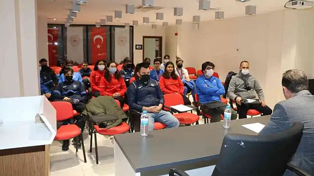 Kabakcı TOHM sporcuları ile buluştu