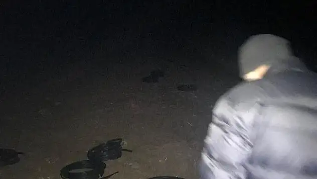Kablo hırsızı suçüstü yakalandı