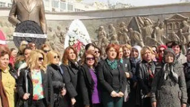 'KADINA YÖNELİK SUÇLARDA CEZA İNDİRİMİ OLMASIN' İSTEĞİ