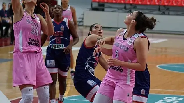 Bellona Kayseri Basket, evinde güldü