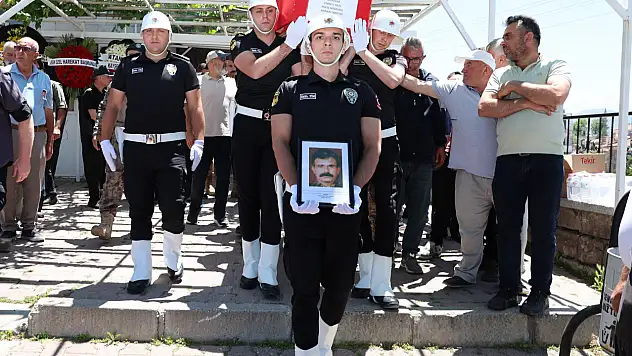 Kahraman polis hayatını kaybetti