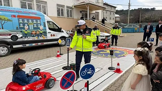 25 bini aşkın araç kontrol edildi