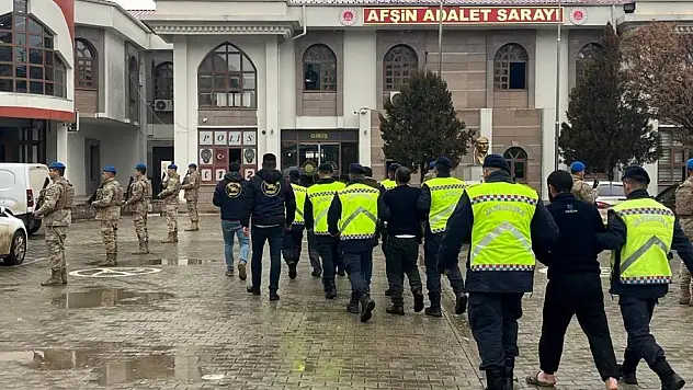 Aranan şahıslara operasyon: 4 kişi tutuklandı