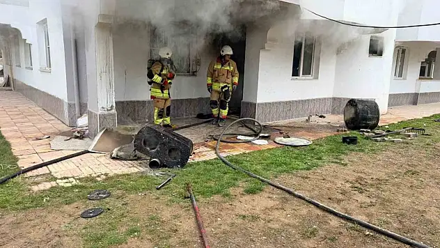 Binada yangın paniği