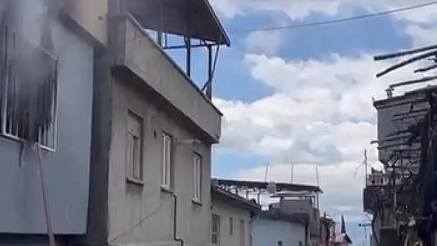 Ev yangını: 1 kişi yaralandı