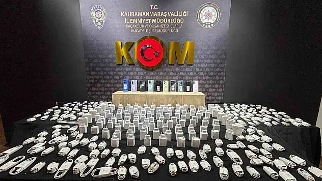 Kaçak telefon ve makaron operasyonu!