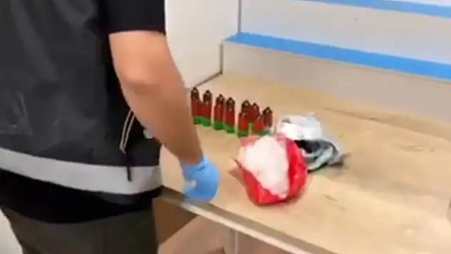 Kargo paketinden uyuşturucu çıktı