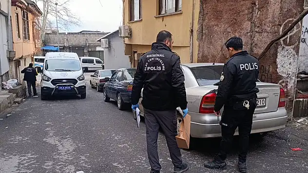 Evi kurşunlayan saldırganlar aranıyor
