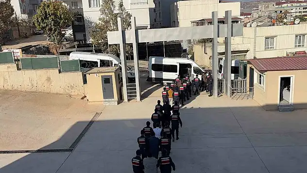 Tefeciler jandarmaya yakalandı