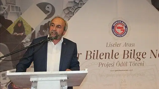 Kalkan:'Öğretmenler basit kutlama mesajları yerine müjde bekliyor'
