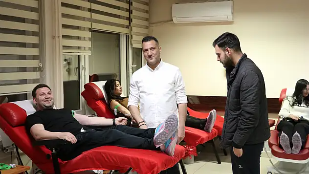 Kanseri yenen öğretmen şimdi kanserli çocuklar için mücadele ediyor