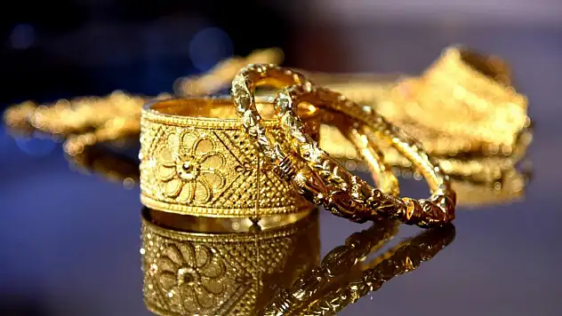 Kapalı Çarşı'da gram ve çeyrek altın fiyatları... (2 Ocak 2026)