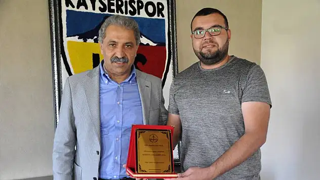 Kapalı Kale'den plaketli teşekkür