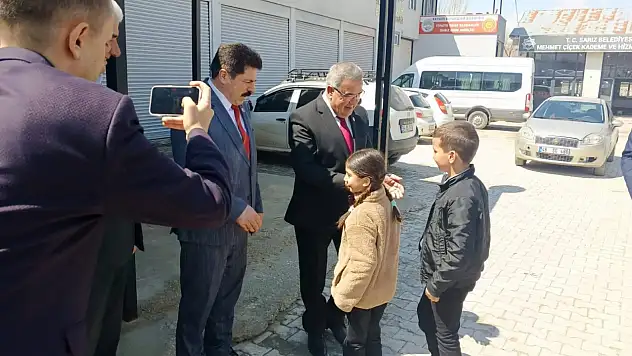 Kapıda karşılandılar! İşte ilçenin yeni başkanları