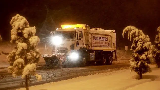 Talas Belediyesi kar nöbetinde...