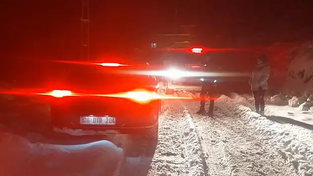 Kar yağışında dolayı mahsur kalan vatandaşlar kurtarıldı