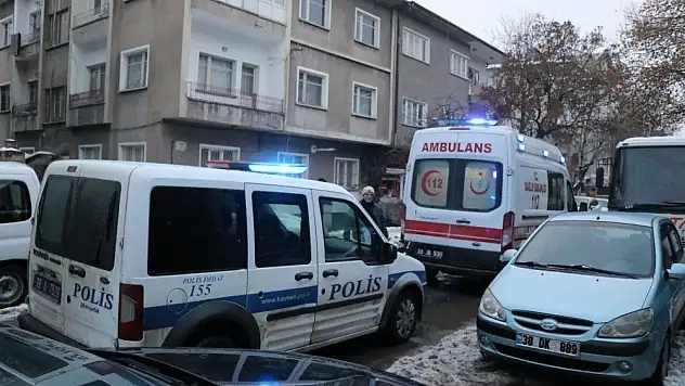 Karbonmonoksit gazından zehirlenen 2 kişi tedavi altına alındı