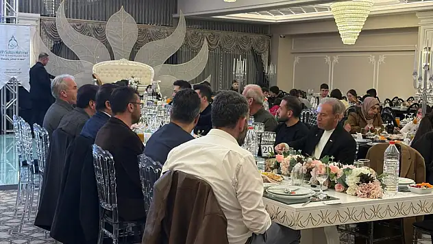 Kardeşler 5. kez iftarda bir araya geldi
