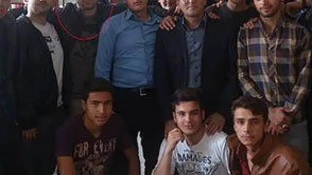 KARNESİNİ KUTLARKEN ÖLDÜ