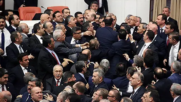 Kavga Elitaş'ın müdahalesi ile başlamış