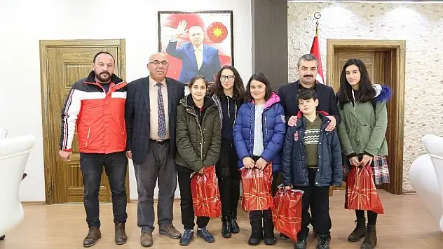 Kayak sporcuları Develi Belediyesini ziyaret etti
