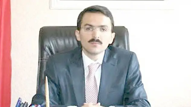 Kaymakama apar topar gözaltı