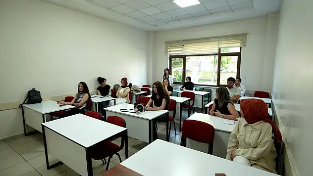 KAYMEK'ten ücretsiz konuşma kursu imkânı: İngilizce ve Almanca