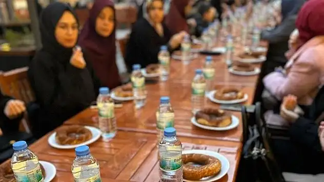 Hunat Medresesi'nde iftar...