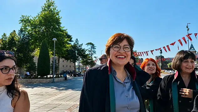 Kayseri Barosu'nda yarış hızlandı! İlk kadın adayın ekibi belli oldu