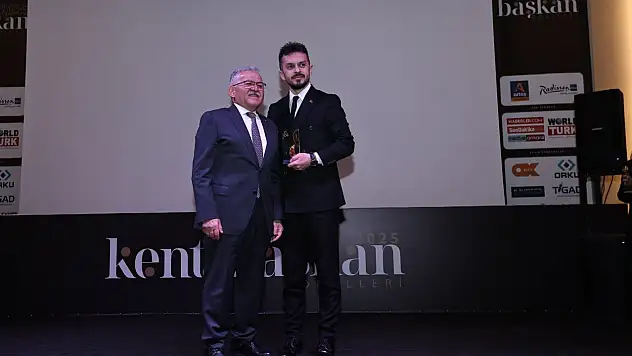 Kayseri Büyükşehir ödüllere doymuyor