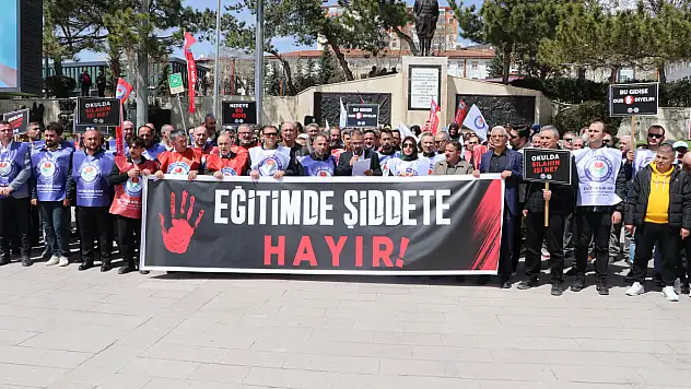 Kayseri Cumhuriyet Meydanı'nda sesler yükseldi! Bakın ne için toplandılar?