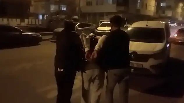 Kayseri'de 10 yıl hapis cezası ile aranan 18 yaşındaki şahıs yakalandı!
