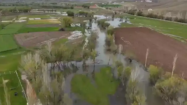 Kayseri'de 1000 dekar arazi sular altında kaldı