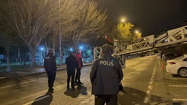 Kayseri'de 3. kattan çarşaflarla inmeye çalıştılar! Sebebi sonrasında ortaya çıktı