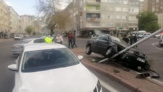 Feci kaza güvenlik kamerasında