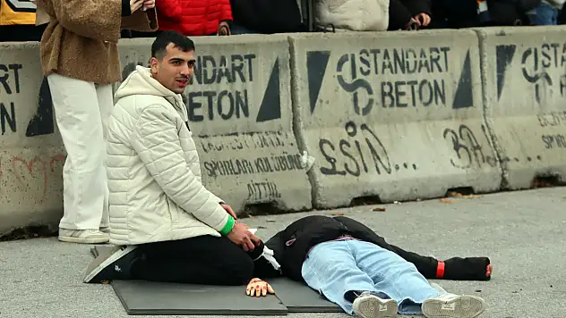 Kayseri'de 30 ekibin katılımı ile tatbikat düzenlendi! Filmleri aratmayan görüntüler