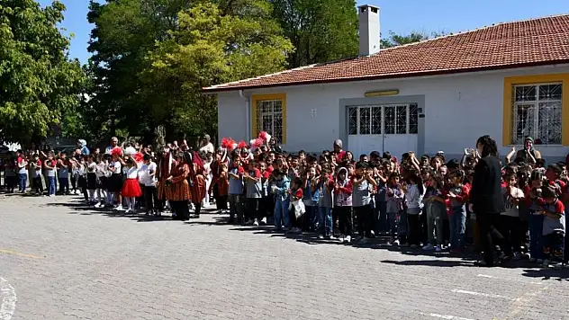 Kayseri'de 315 bin öğrenciye 9 gün mola