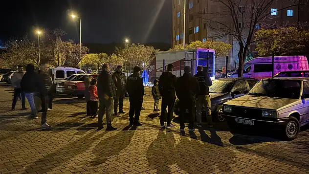 Kayseri'de 5 otomobilin de lastiği bıçaklandı