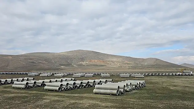 Kayseri'de 60 bin 430 dekar araziyi ilgilendiren milyonluk projede montajlama devam ediyor!