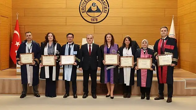Kayseri'de 7 kişi profesör oldu