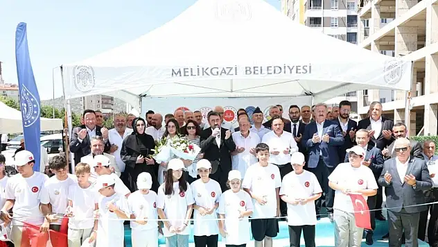 Kayseri'de 72'incisi açılan ERVA Okulları'na görkemli açılış