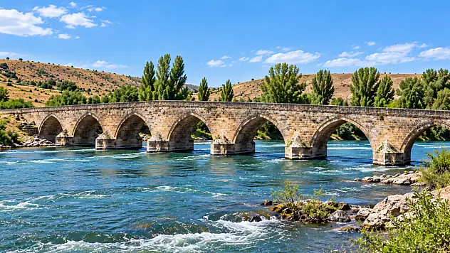 Kayseri'de 8 kemerli köprünün ilginç hikâyesi!