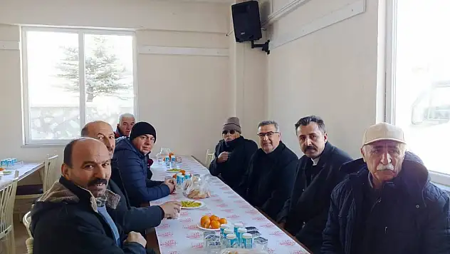 Kayseri'de acılı muhtarı Başkan yalnız bırakmadı