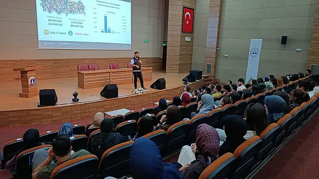 Kayseri'de bin 476 kişiye eğitim! Çocukları korumak için harekete geçtiler