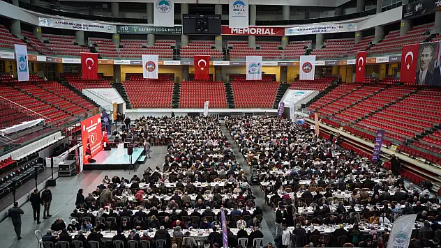 Kayseri'de AK Parti'den Ramazan mesaisi