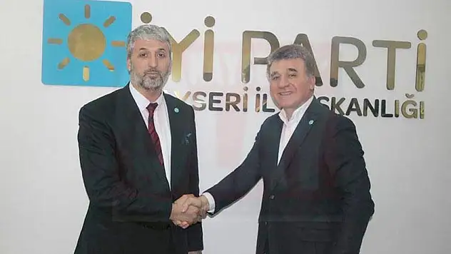 Kayseri'de AK Parti'li meclis üyesi İYİ Parti'ye geçti