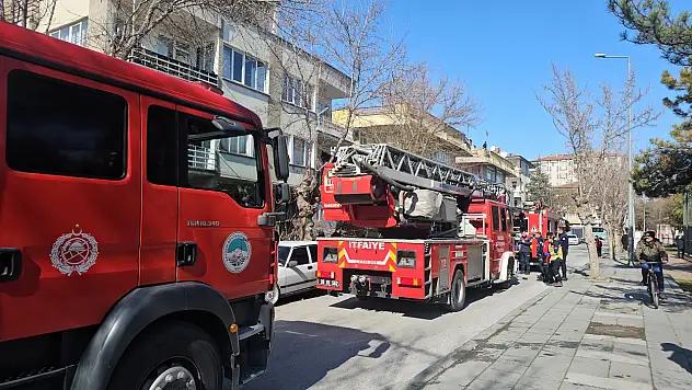 Kayseri'de apartman dairesi alev alev yandı